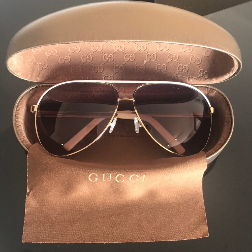 REAL- LIKE NEW- GUCCI SUNGLASSES